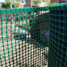 How to Mount Plastic Garden Fencing