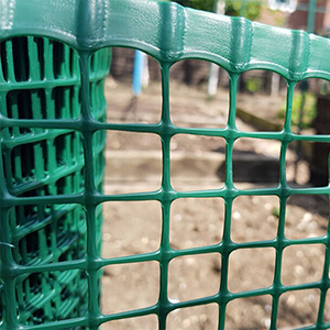 Green color plastic garden mesh